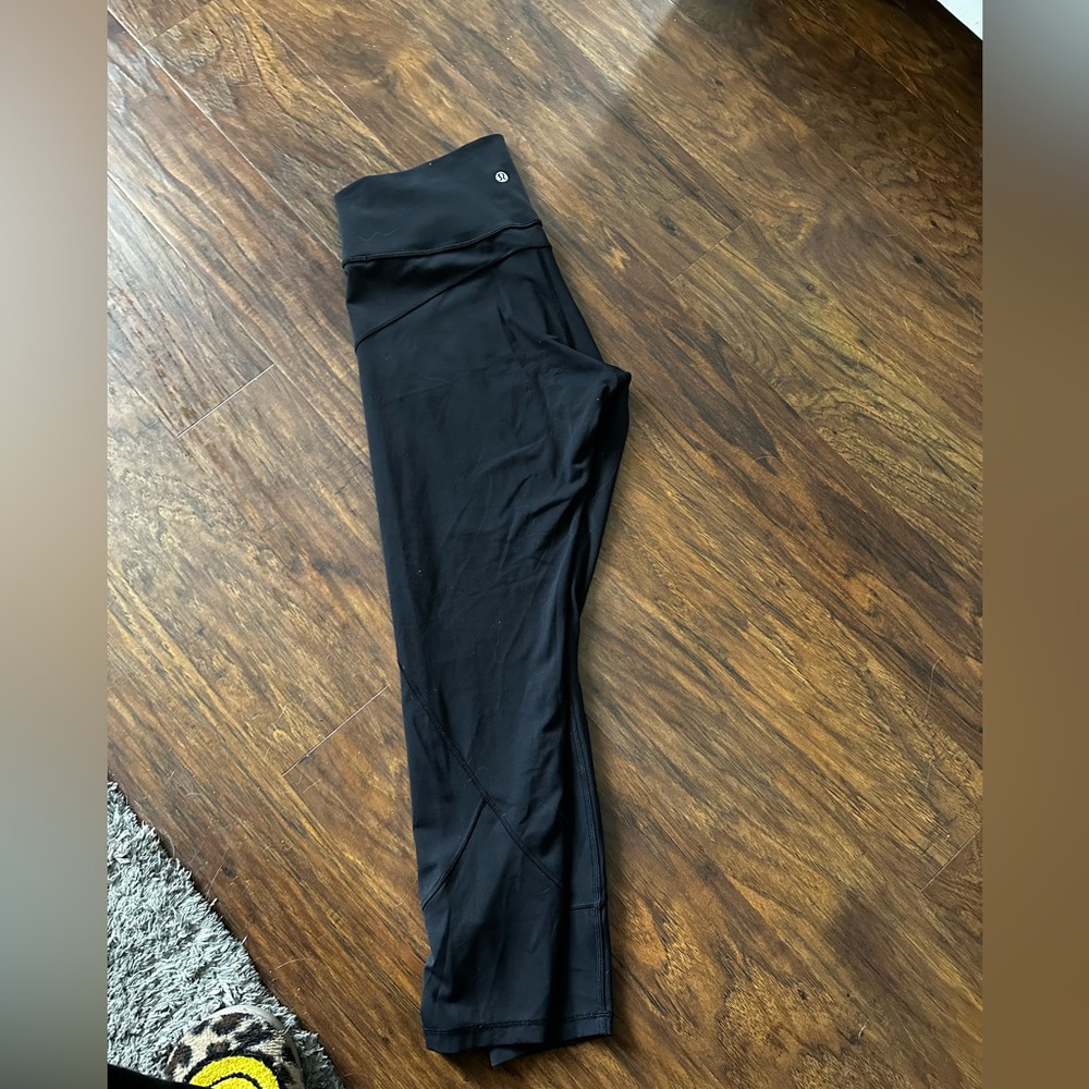 Lululemon leggings in black